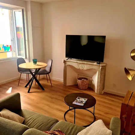 T2 Centre Apartman *