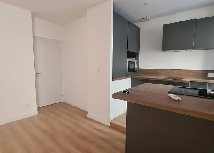 T2 Centre * Ajaccio (Corsica)